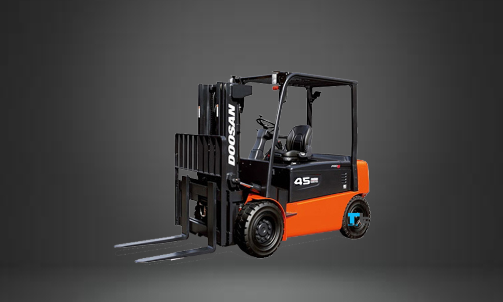 Xe nâng dầu 4.5 tấn Doosan nhập khẩu Hàn Quốc